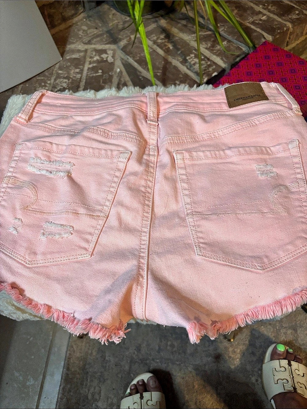 American Eagle Outfitters Super Stretch X Distressed Jean Shorts in Pink Size 0 - Picture 2 of 4